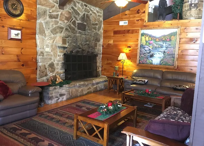 Smoky Falls Lodge